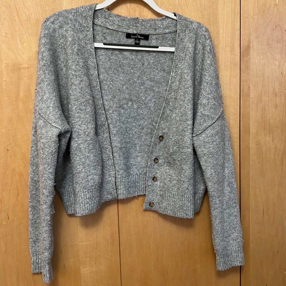Cropped sweater with button details